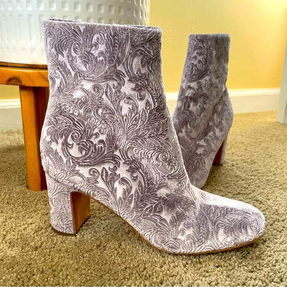 Marc Fisher LTD Grazi Flocked Velvet Booties - Picture 2 of 7